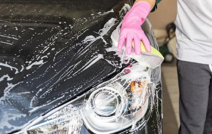 What is the best way to wash the outside of the car?